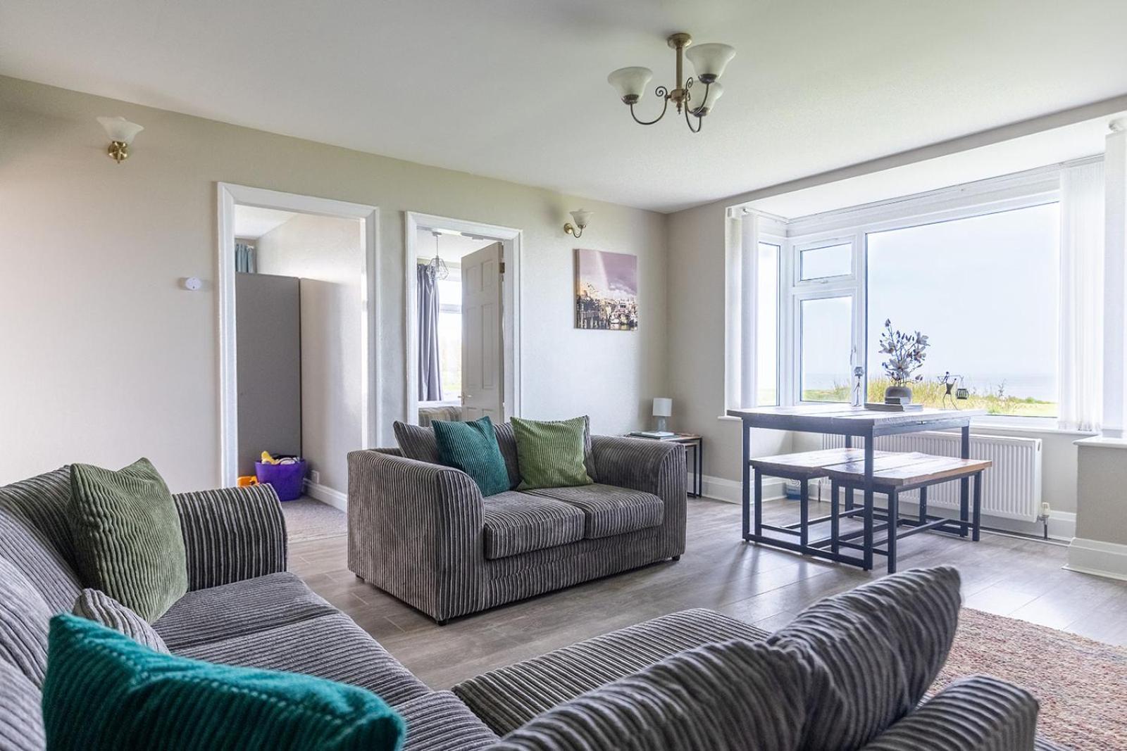 Beachfront Apartment - Ground Floor Apartment With Sea Views, Next To The Beach, Bridlington, North Yorkshire Bessingby Exterior foto